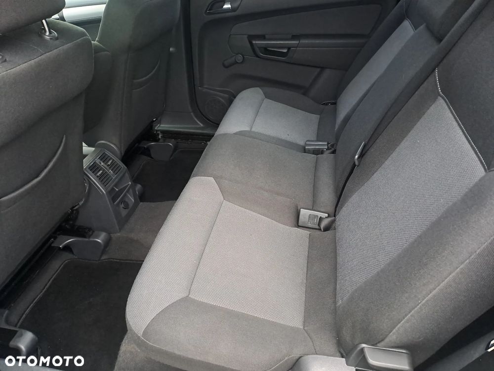Opel Zafira 1.8 Cosmo - 22