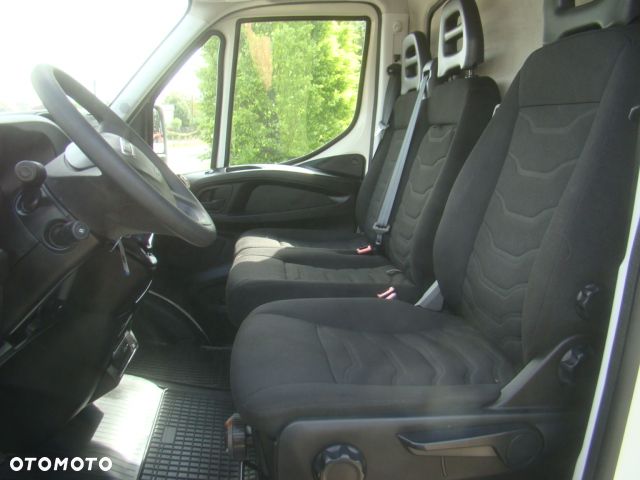 Iveco DAILY 40 C 17 3.0TDI CIĄGNIK SIODŁOWY Z NACZEPĄ CLIXSTAR PRAWOJAZDY E DO B 3400KGŁADOWNOŚCI - 13