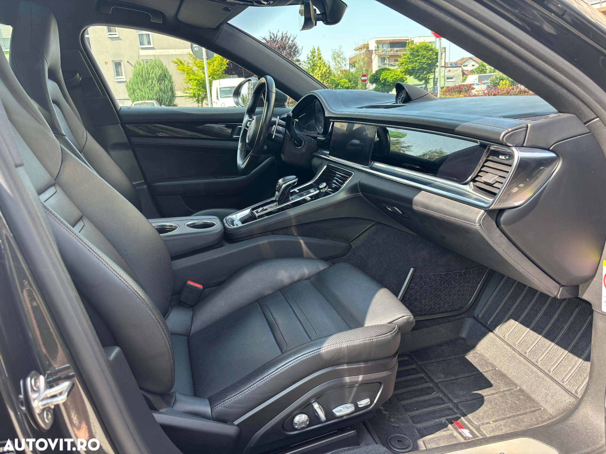 Porsche Panamera 4 E-Hybrid - 9
