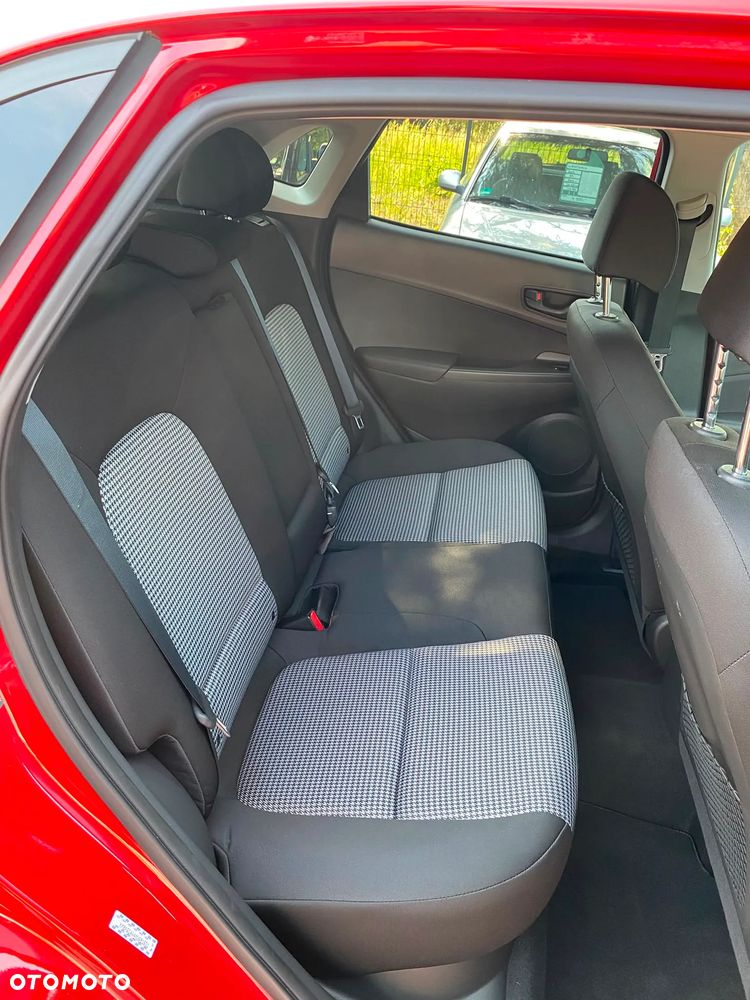 Hyundai Kona - 16