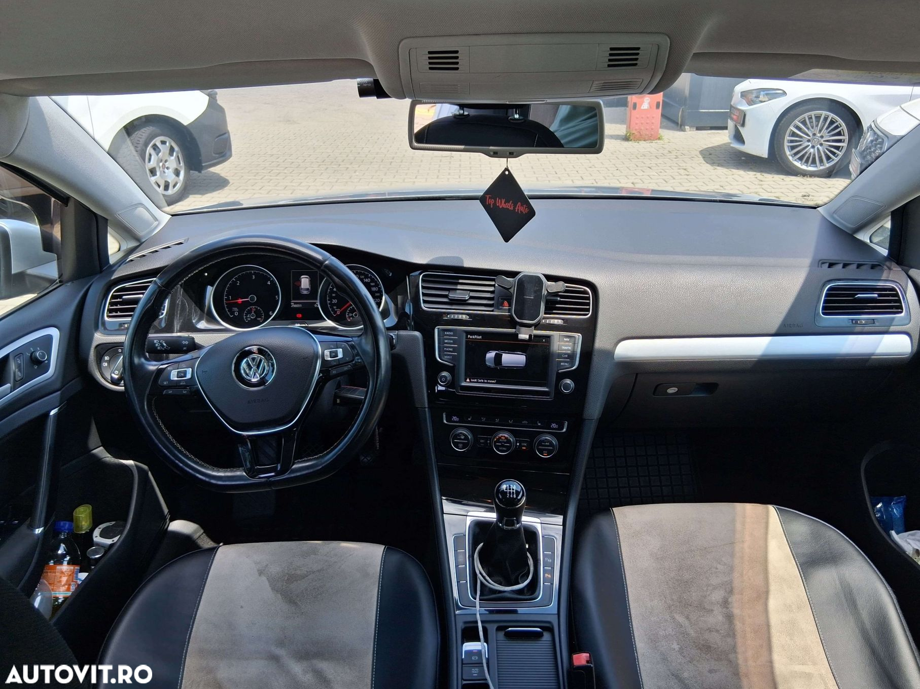 Volkswagen Golf Sportsvan 2.0 TDI DPF BMT Comfortline - 10
