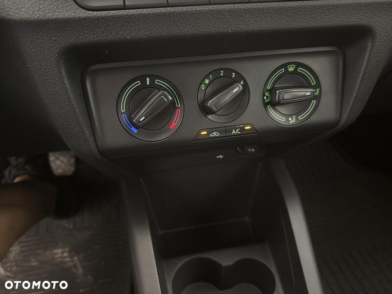 Skoda Fabia 1.0 Ambition - 16