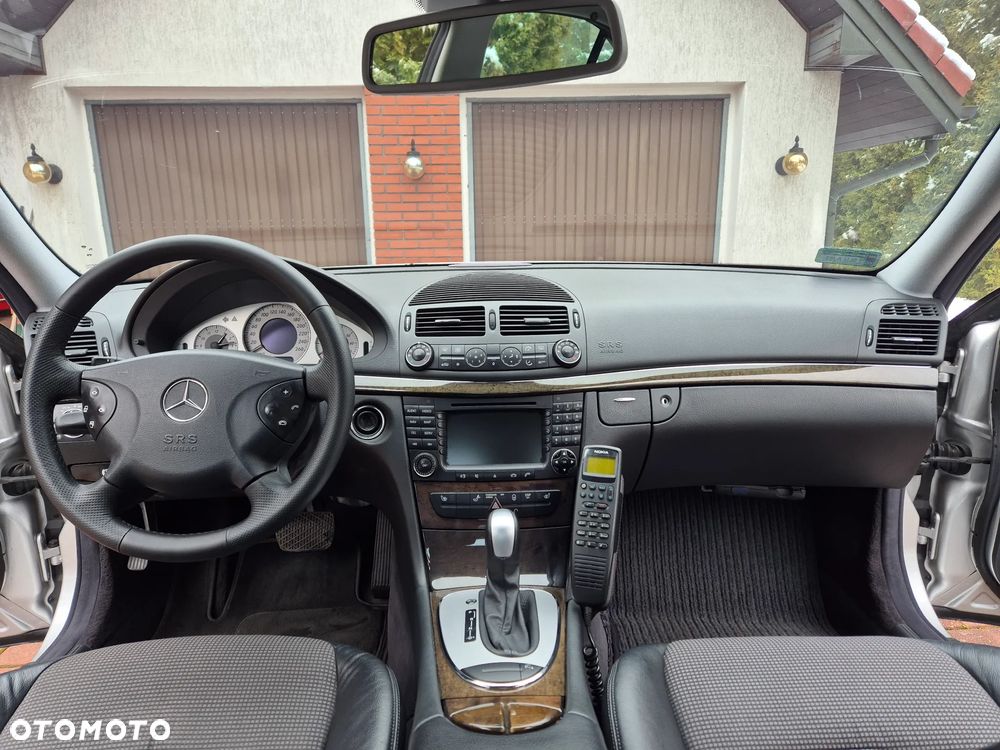 Mercedes-Benz Klasa E 320 T Avantgarde - 11