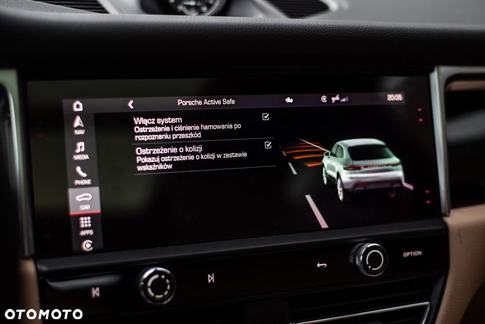 Porsche Macan Standard - 17