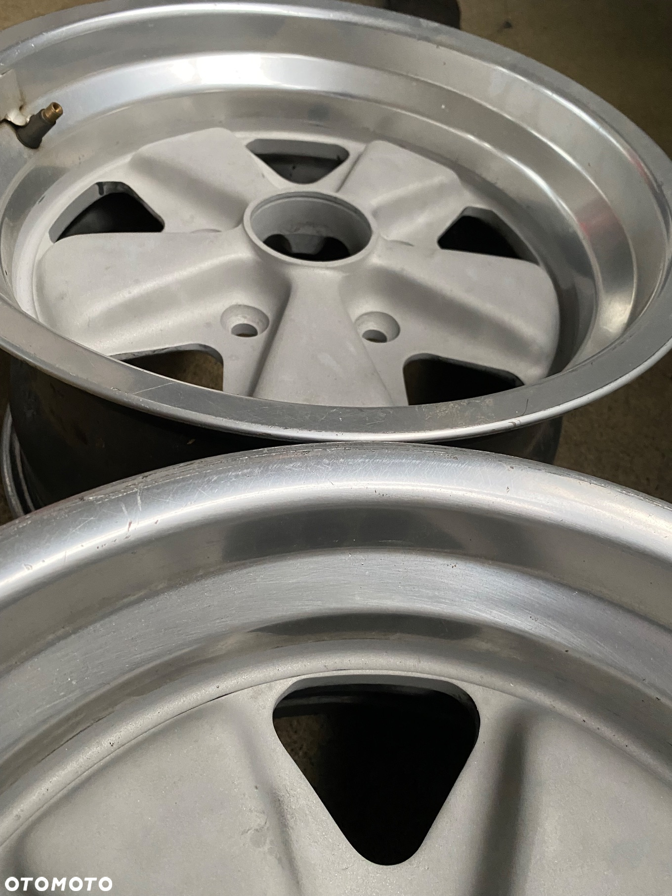 Felgi Fuchs do Porsche 911 / 944 15” x 8J  91136102042 - 7