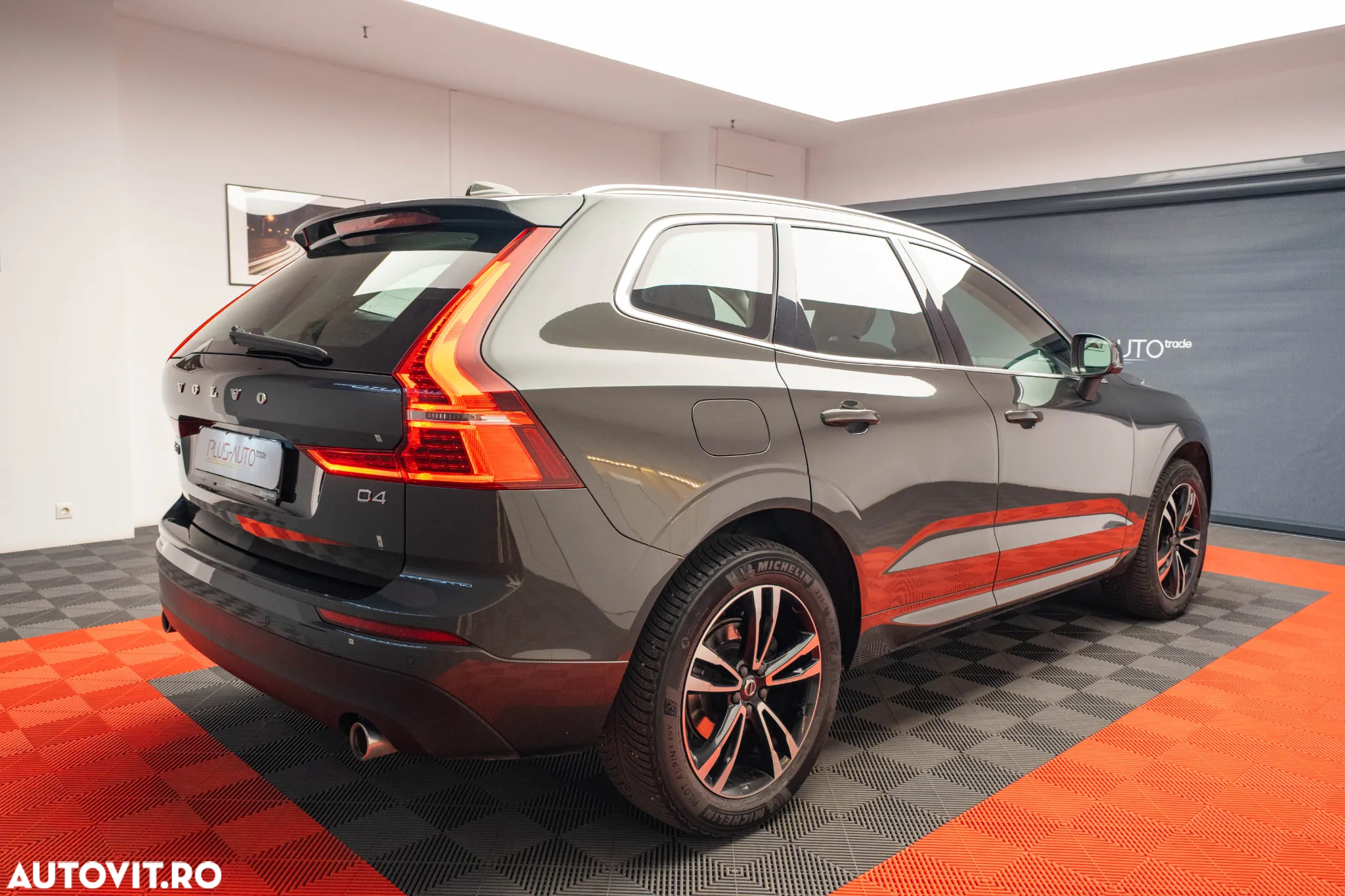 Volvo XC 60 D4 Momentum - 4