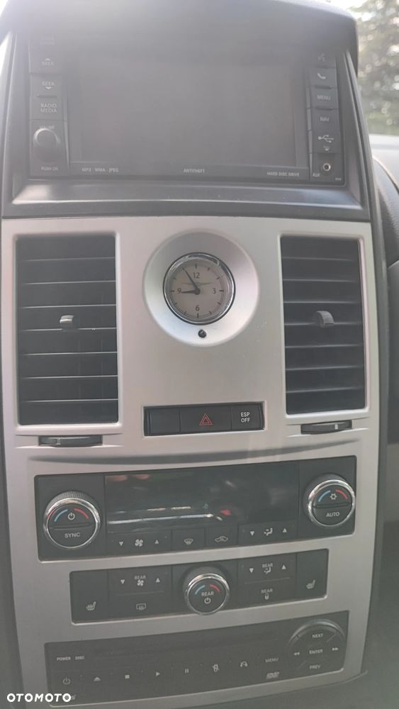 Chrysler Grand Voyager 2.8 CRD Limited - 12