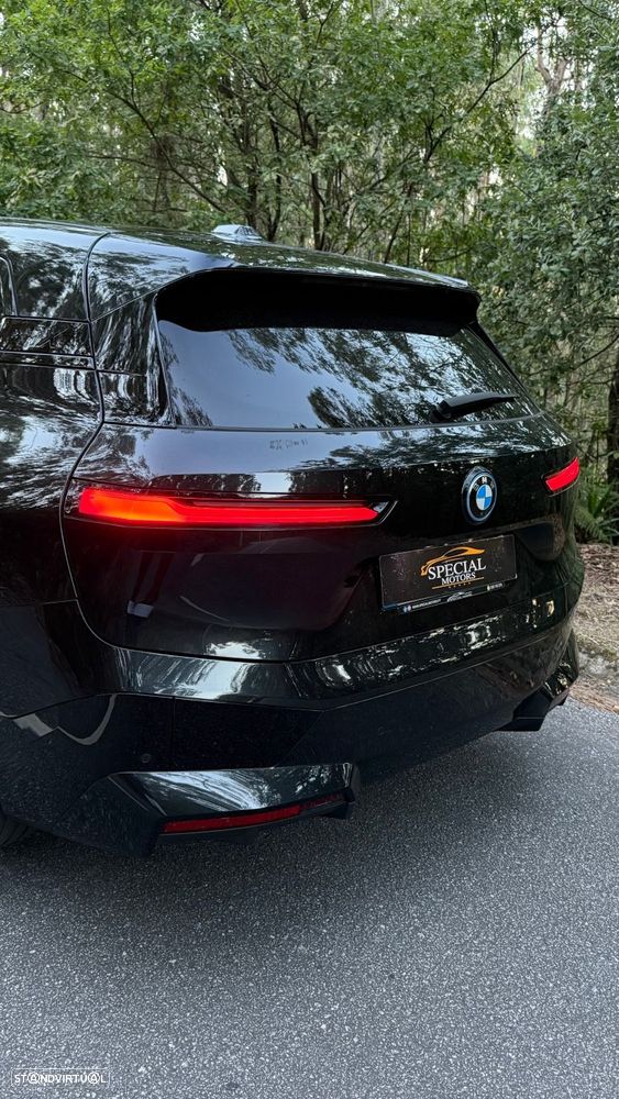 BMW iX xDrive 40 Pack Desportivo - 15