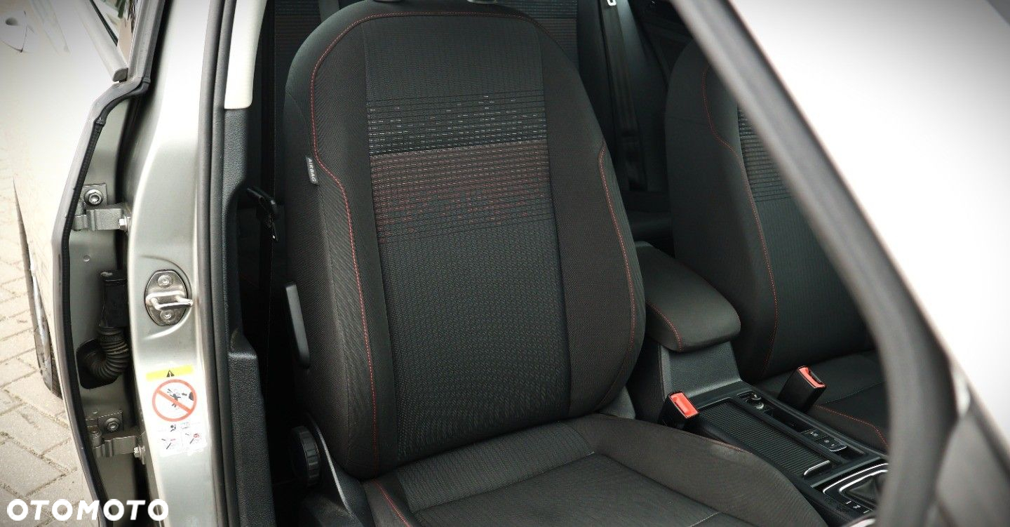 Volkswagen Golf - 17
