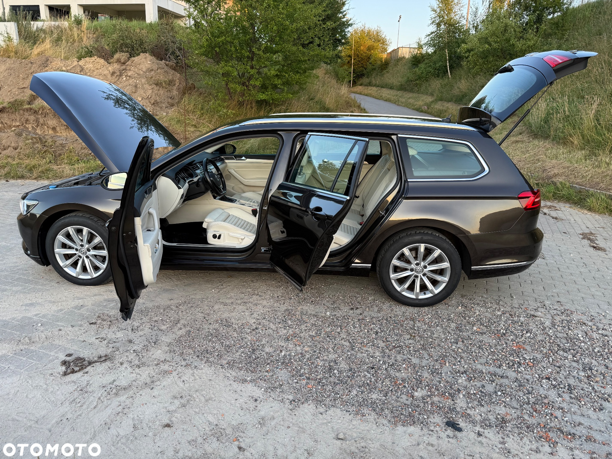 Volkswagen Passat Variant 1.6 TDI (BlueMotion Technology) DSG Comfortline - 14
