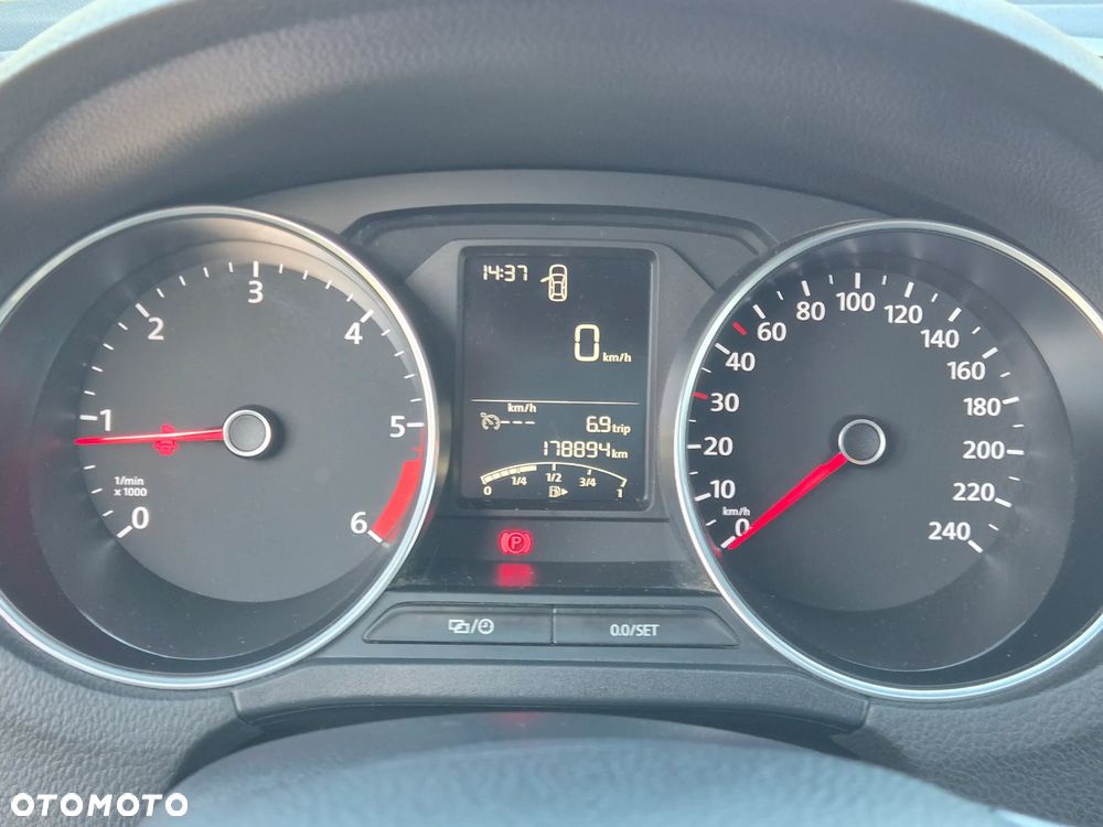 Volkswagen Polo - 12