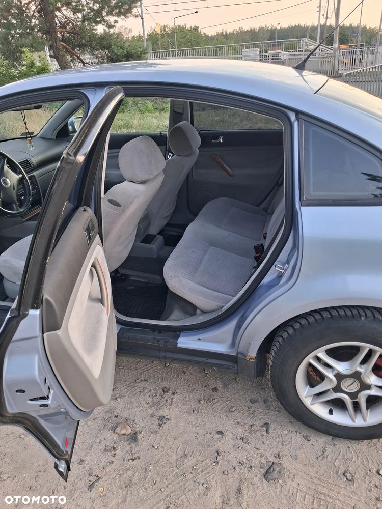 Volkswagen Passat 1.8T - 9