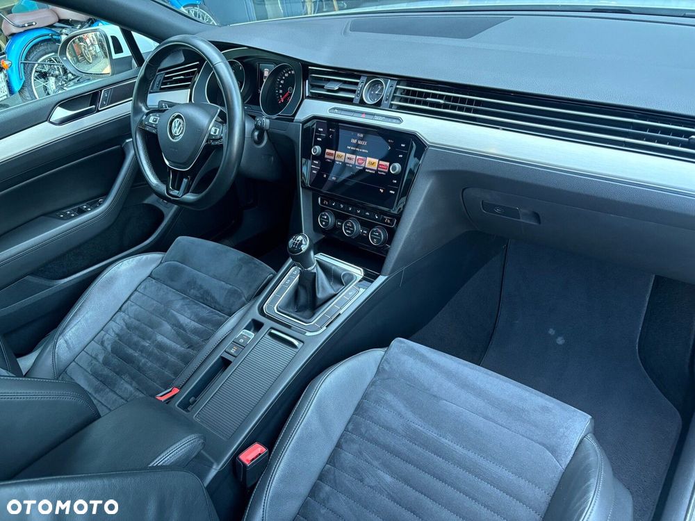 Volkswagen Passat - 17