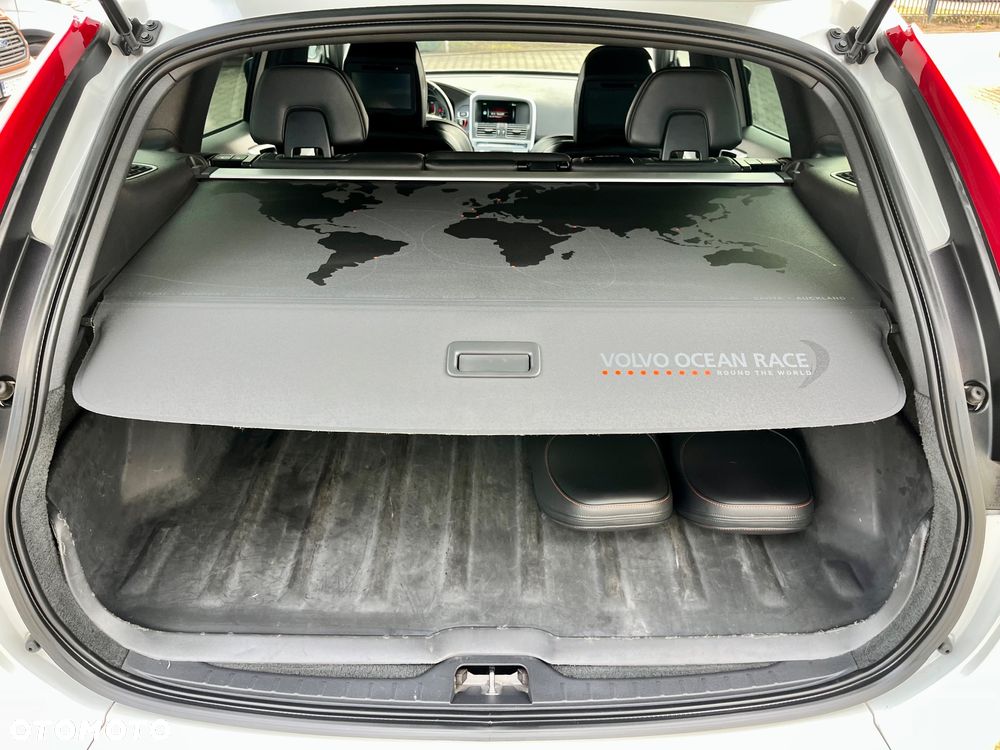 Volvo XC 60 D4 Drive-E Ocean Race - 35