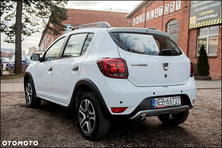 Dacia Sandero Stepway TCe 90 (S&S) Celebration - 8