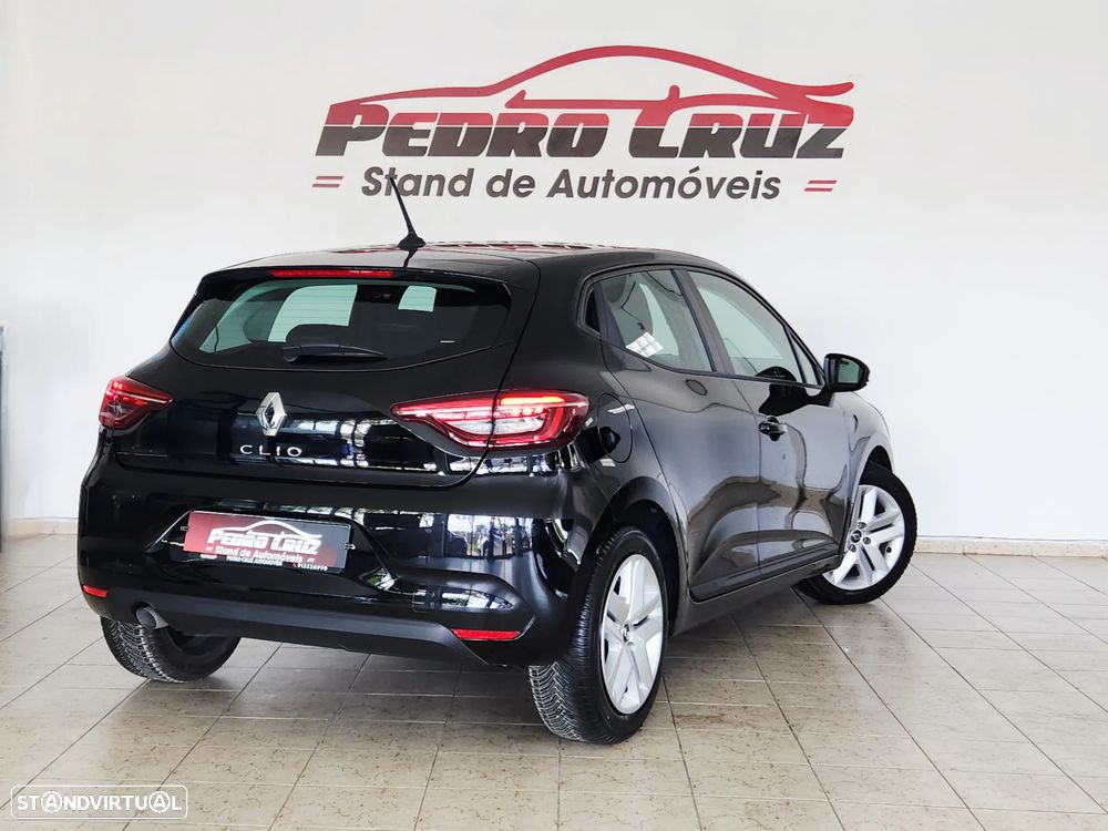 Renault Clio - 10