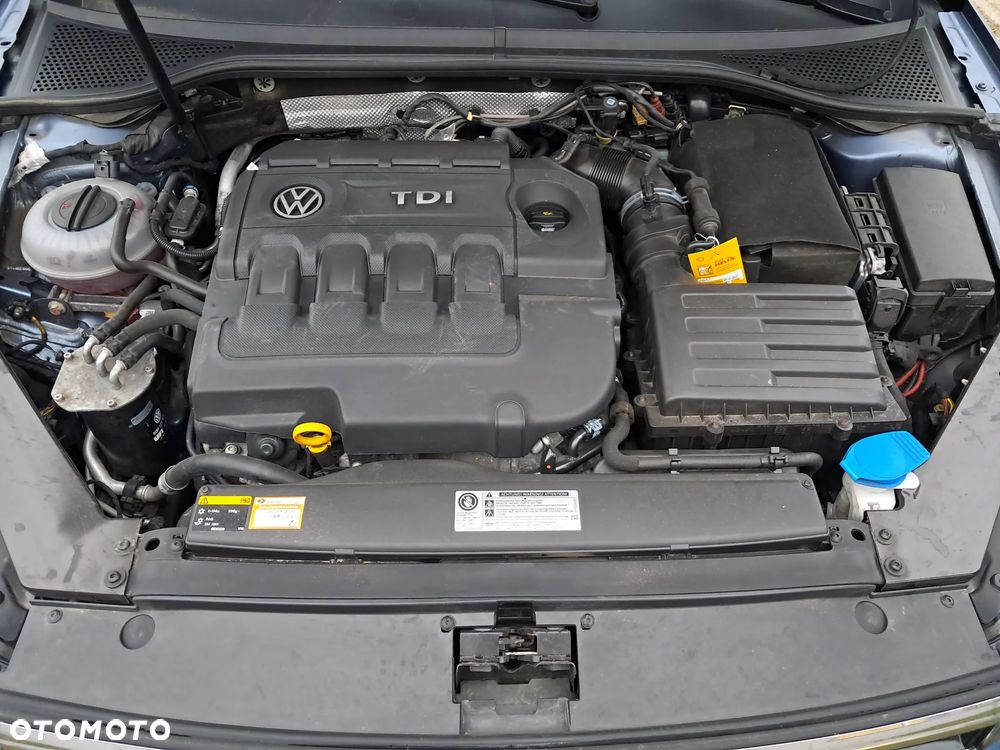 Volkswagen Passat 2.0 TDI BMT Highline DSG - 10