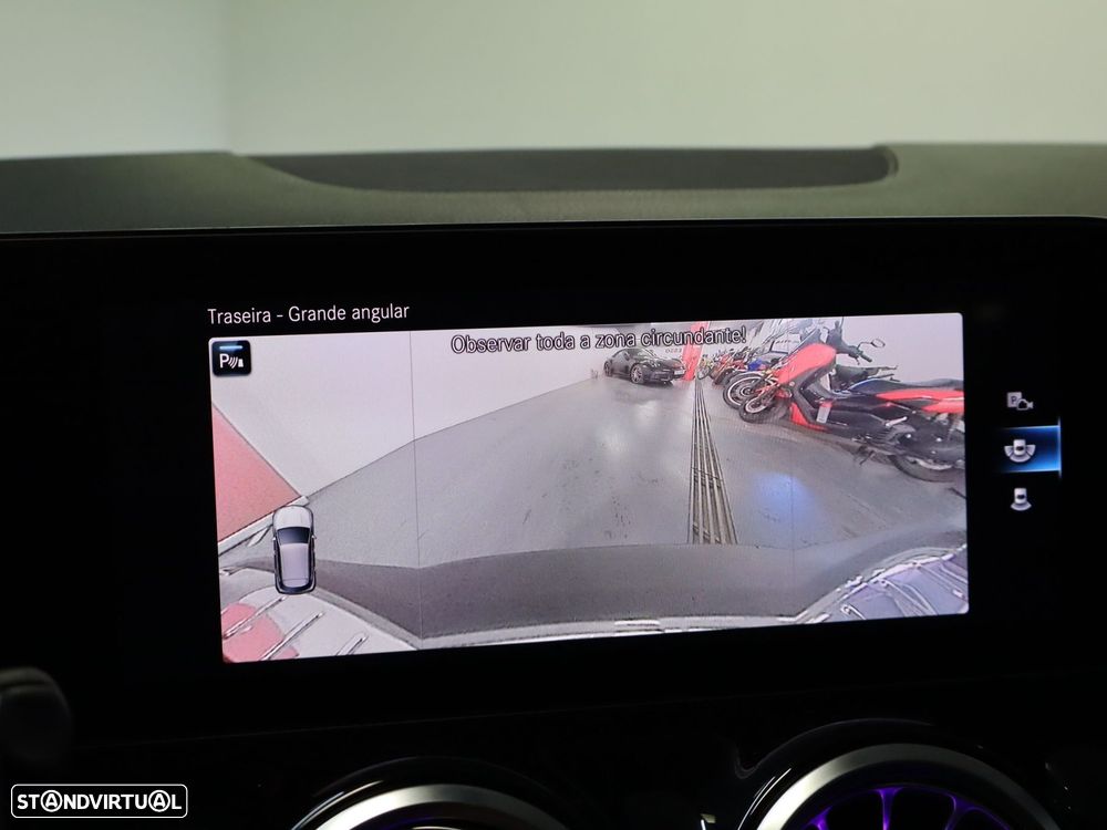 Mercedes-Benz EQA 300 4Matic AMG Line - 18