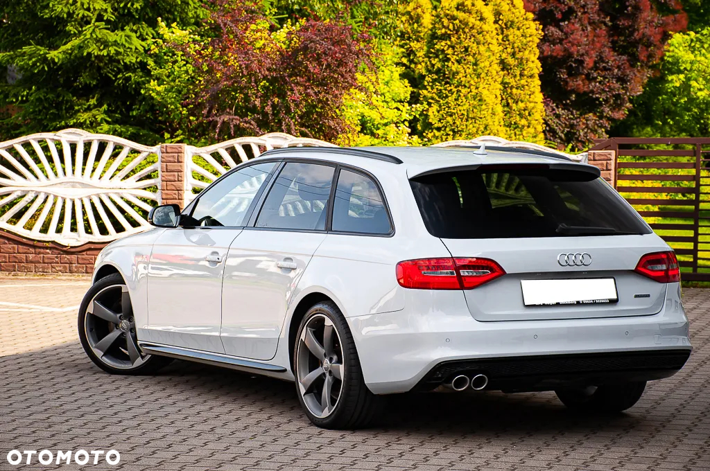 Audi A4 Avant 2.0 TDI quattro sport - 12