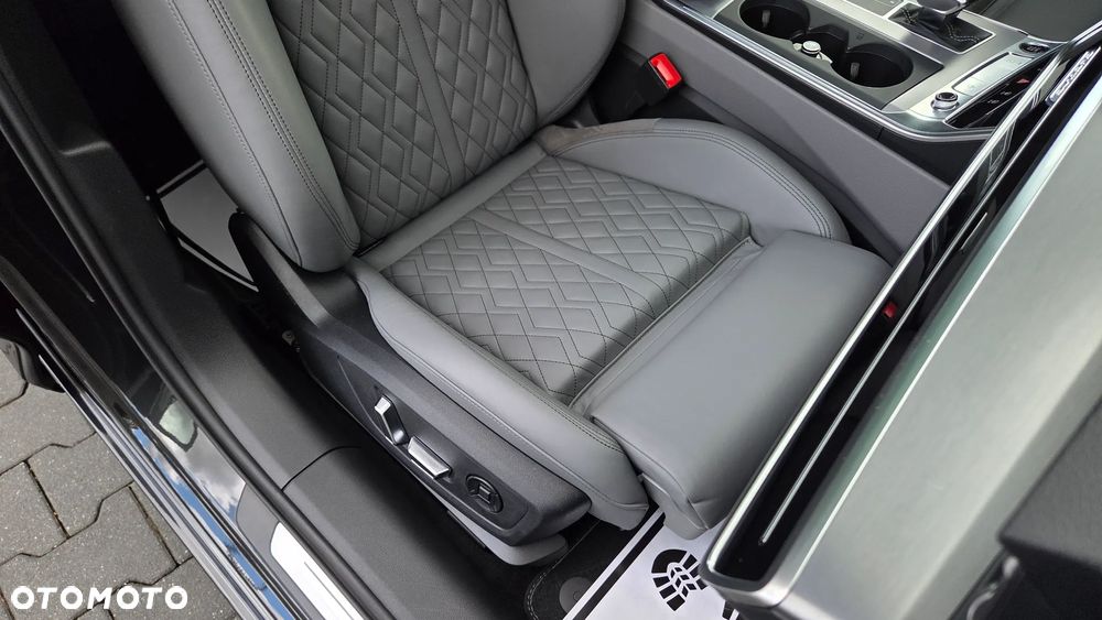 Audi A6 Avant 55 TFSI e quattro S tronic S line - 12