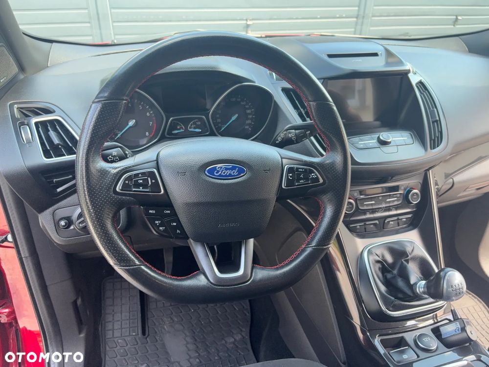 Ford Kuga - 12