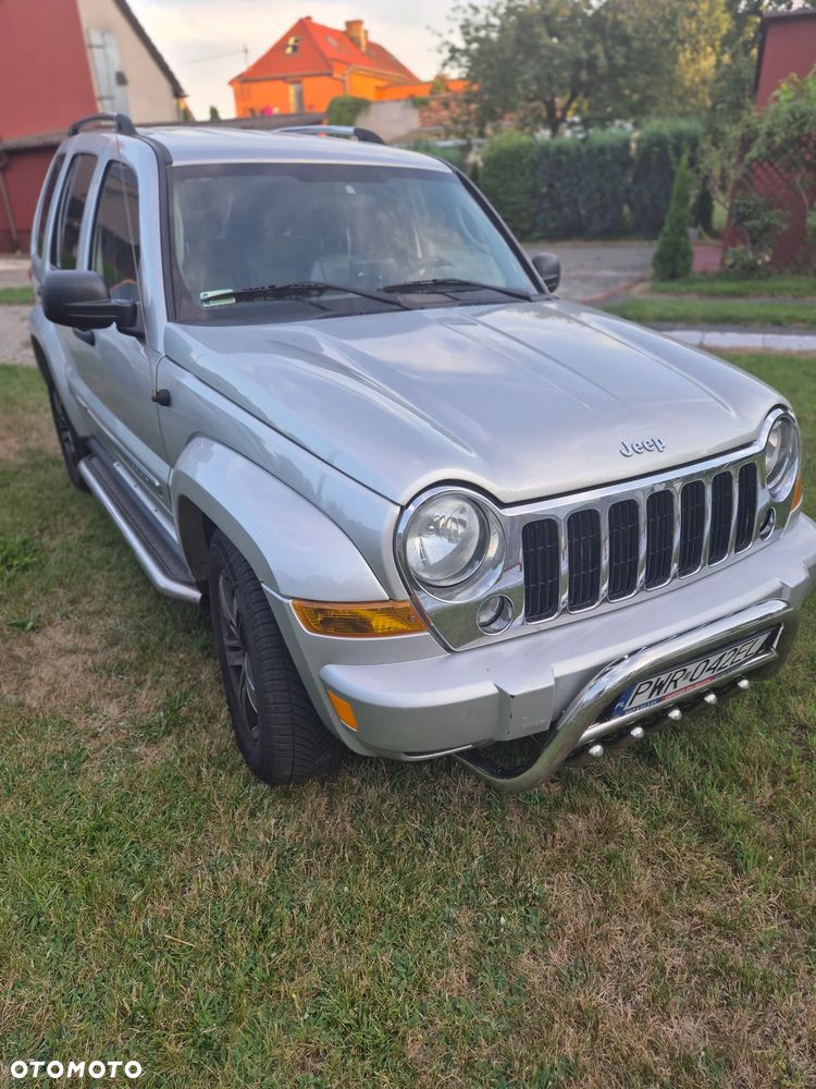 Jeep Liberty - 1