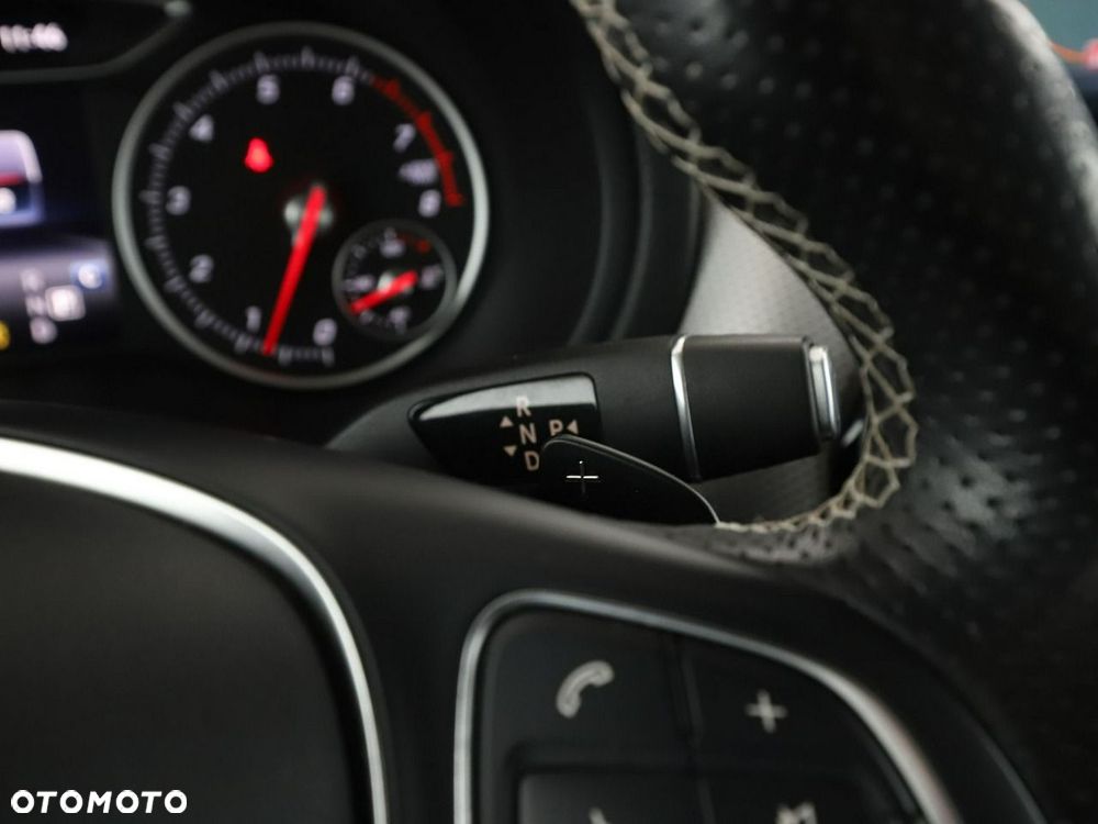 Mercedes-Benz Klasa B 200 7G-DCT UrbanStyle Edition - 32