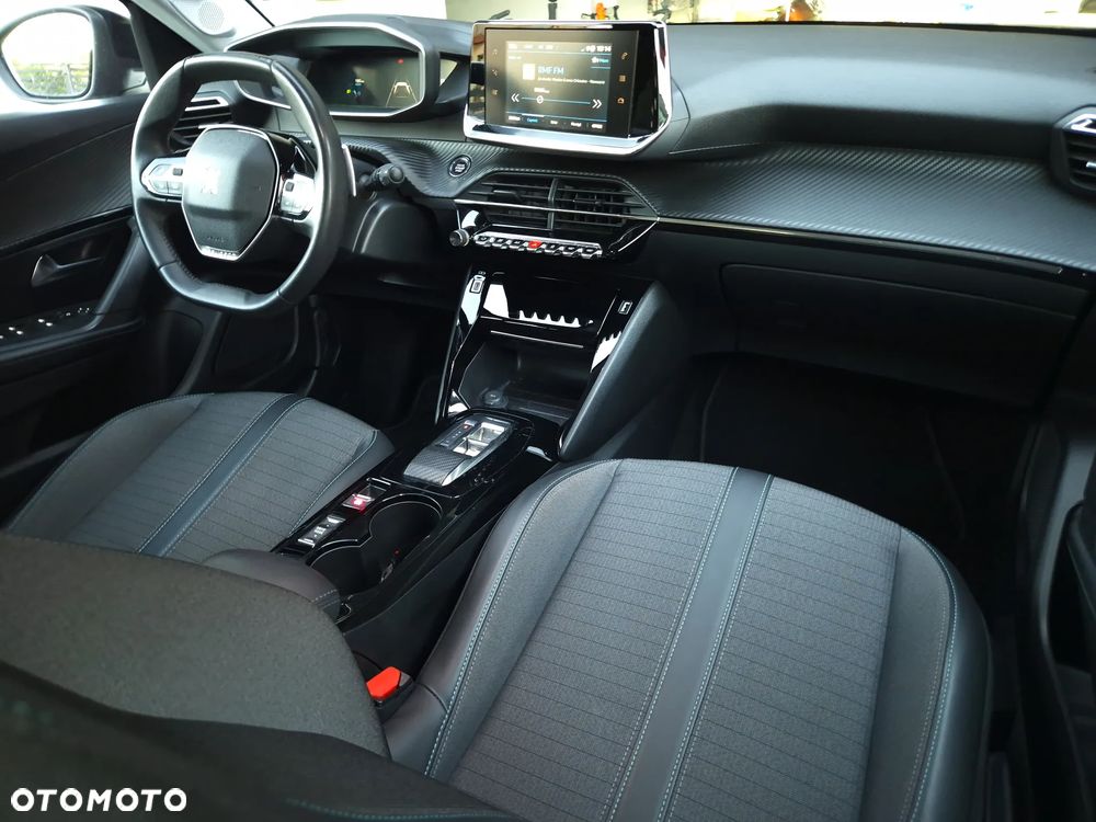 Peugeot 2008 BlueHDi 130 Allure S&S EAT8 - 18
