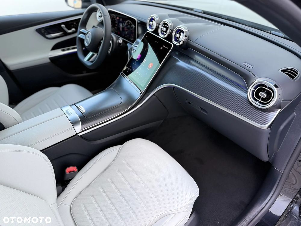 Mercedes-Benz GLC - 25