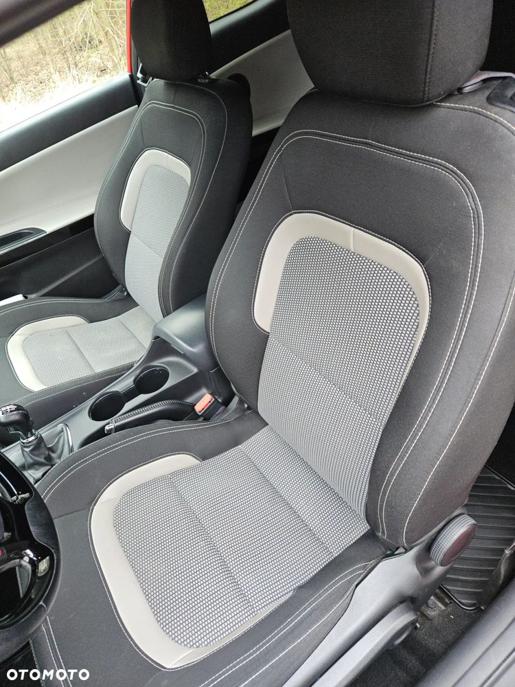 Kia ProCeed 1.6 GDI L - 12