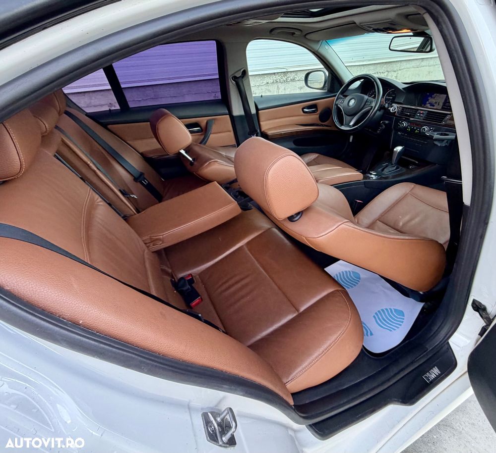 BMW Seria 3 320d DPF Aut. Edition Exclusive - 12