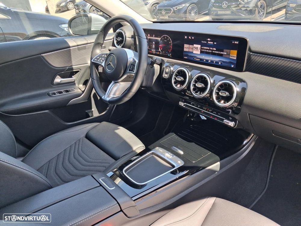 Mercedes-Benz A 200 Standard - 11