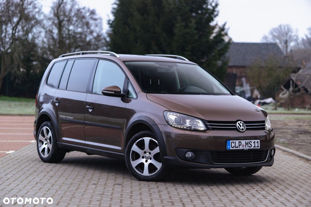 Volkswagen Touran 2.0 TDI DPF United - 3