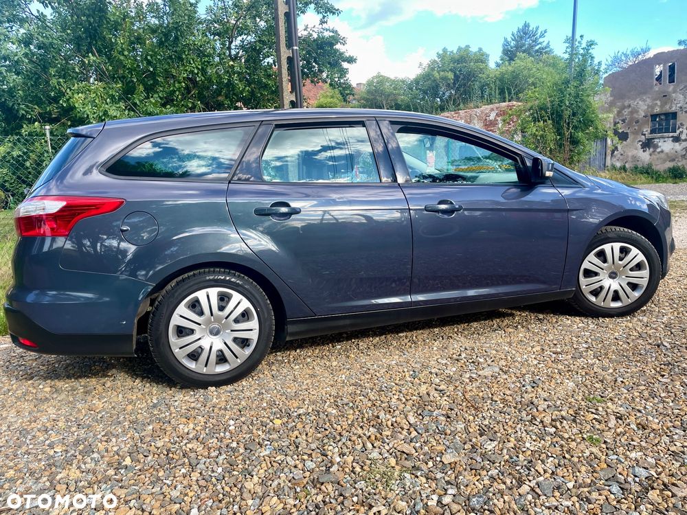 Ford Focus 1.6 TDCi DPF Champions Edition - 10