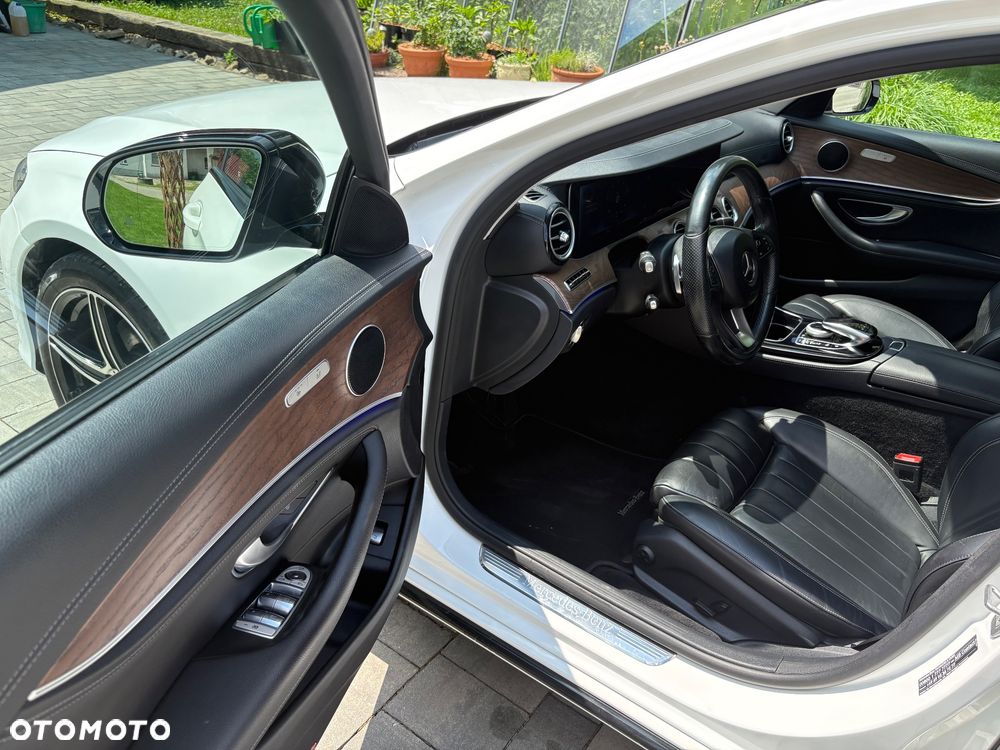 Mercedes-Benz Klasa E 220 d 9G-TRONIC AMG Line - 27