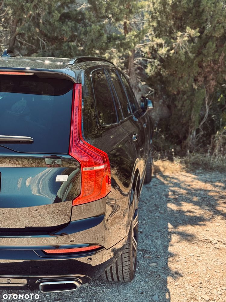Volvo XC 90 T8 AWD Plug-In Hybrid R-Design 7os - 7