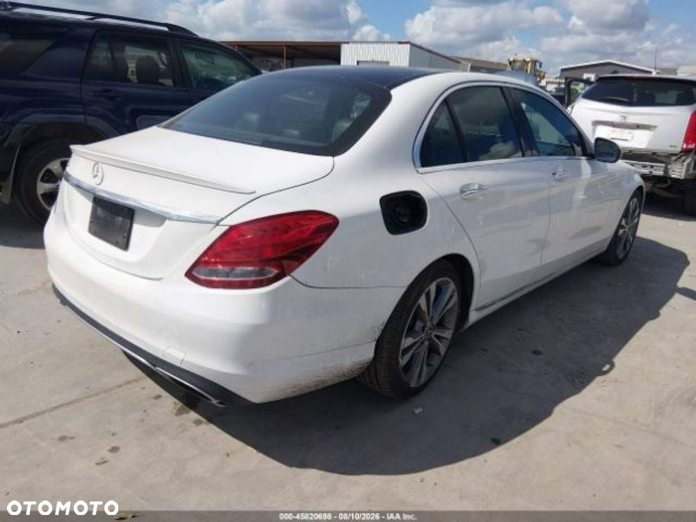 Mercedes-Benz C-Class 2018 photo 4