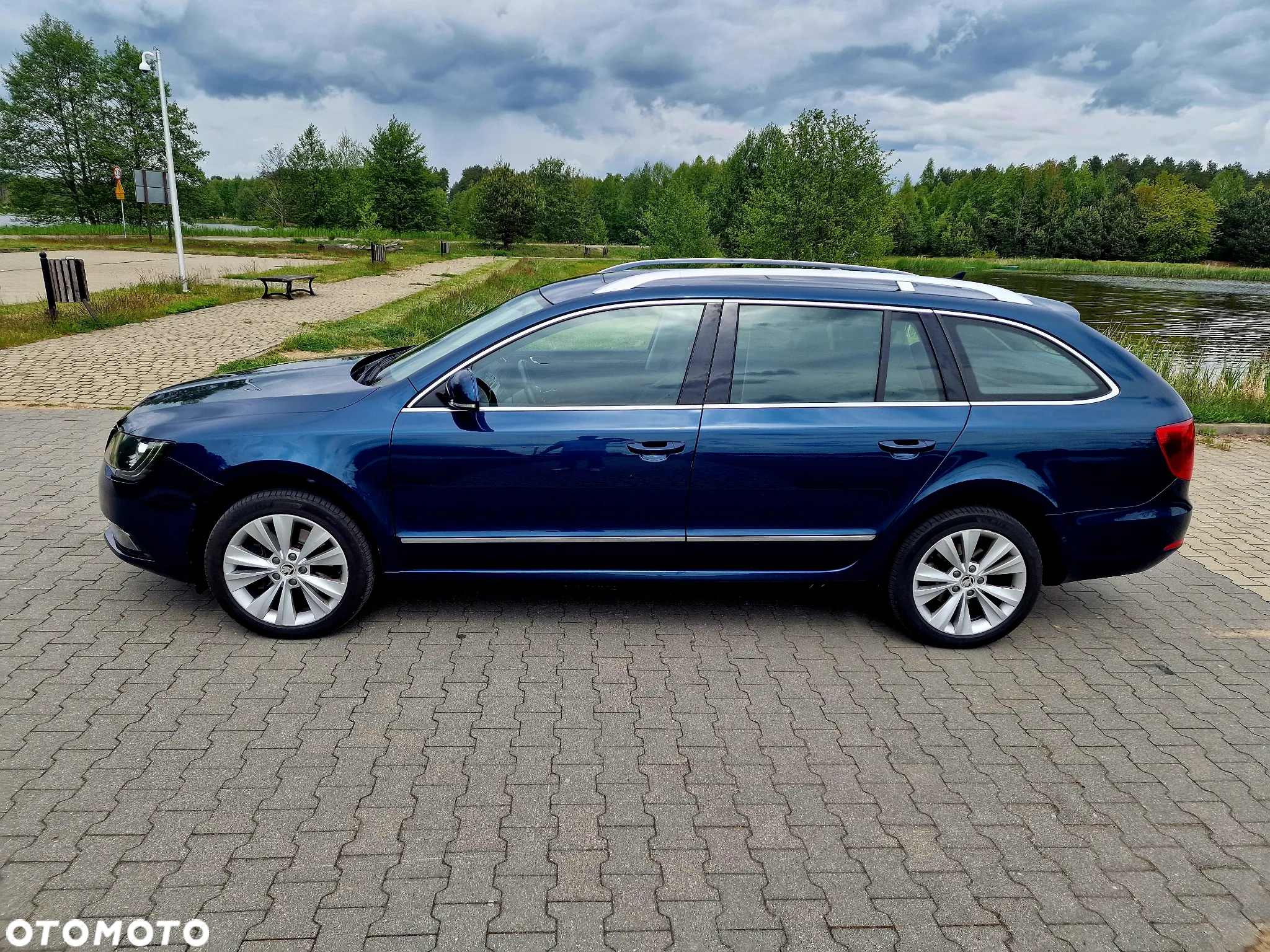 Skoda Superb 2.0 TDI 4x4 Elegance - 4