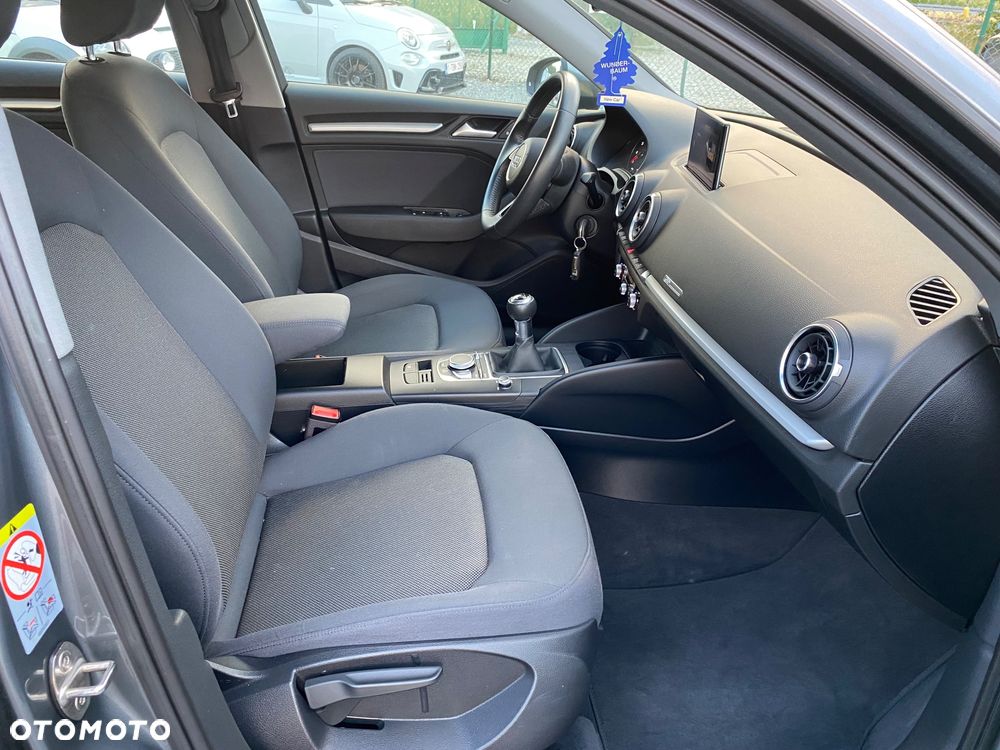 Audi A3 Sportback 30 TFSI - 12