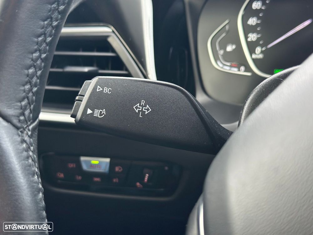 BMW 330 e Line Luxury Auto - 32