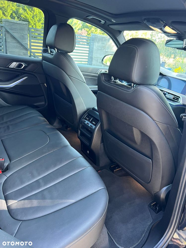 BMW X5 M M50d - 9