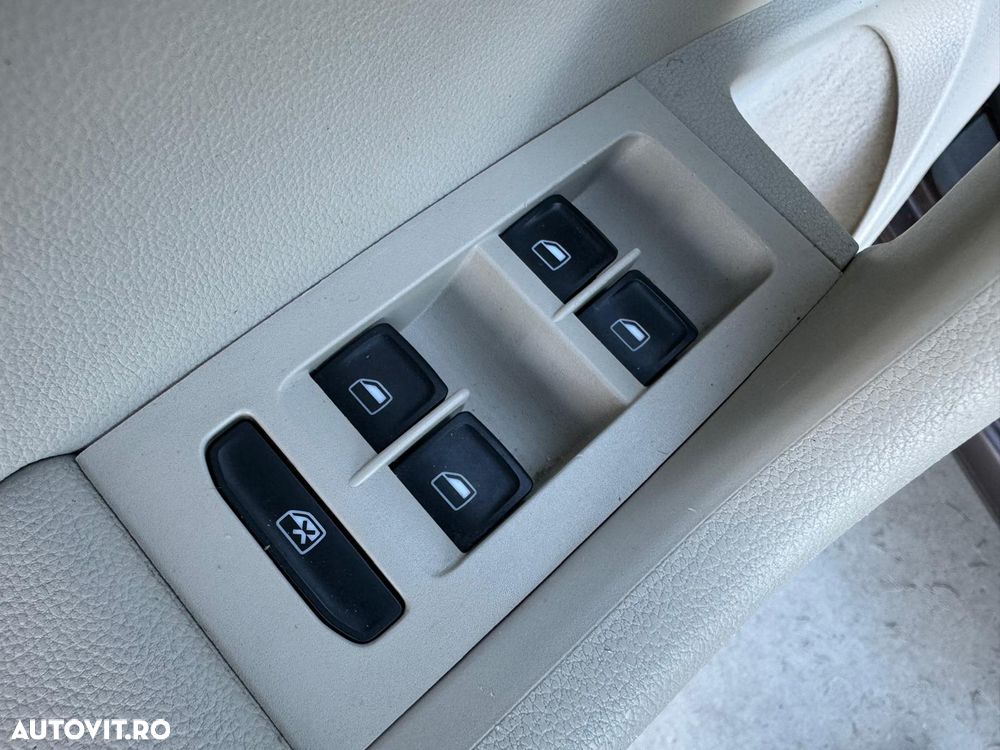 Skoda Octavia 1.6 TDI DSG Style - 20