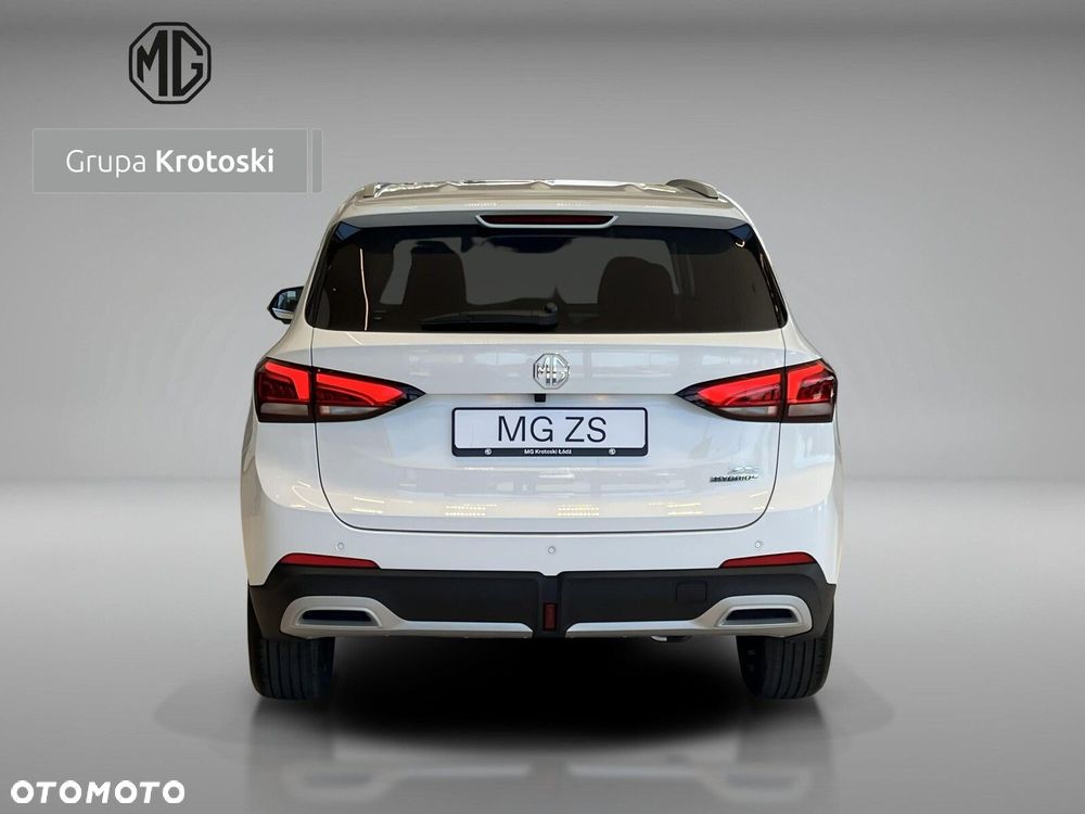 MG ZS Hybrid+ - 6