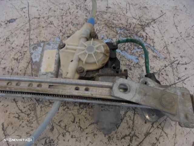 ELEVADOR DE VIDRO TRASEIRO ESQUERDO JEEP CHEROKEE 1997 - 1