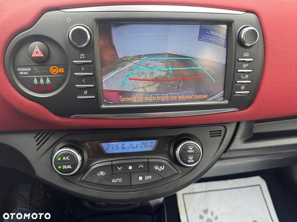 Toyota Yaris 1.5 Selection - 17