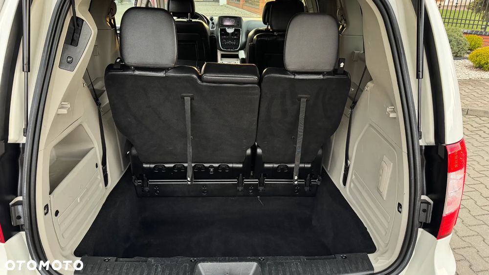 Lancia Voyager 2.8 Multijet 16v Platinum - 35