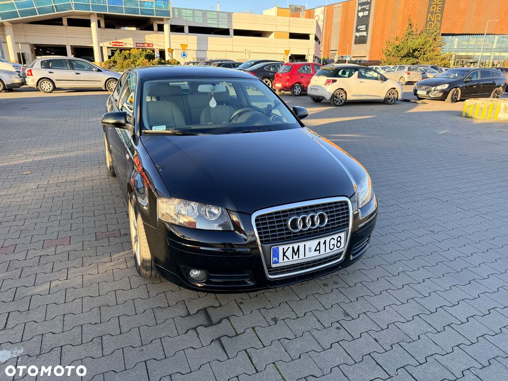 Audi A3 3-drzwiowe 1.6 Attraction - 1