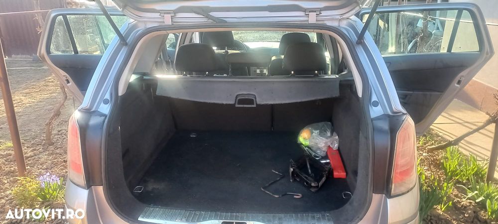 Opel Astra Caravan DTI Comfort - 11