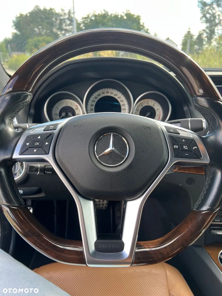 Mercedes-Benz Klasa E - 12