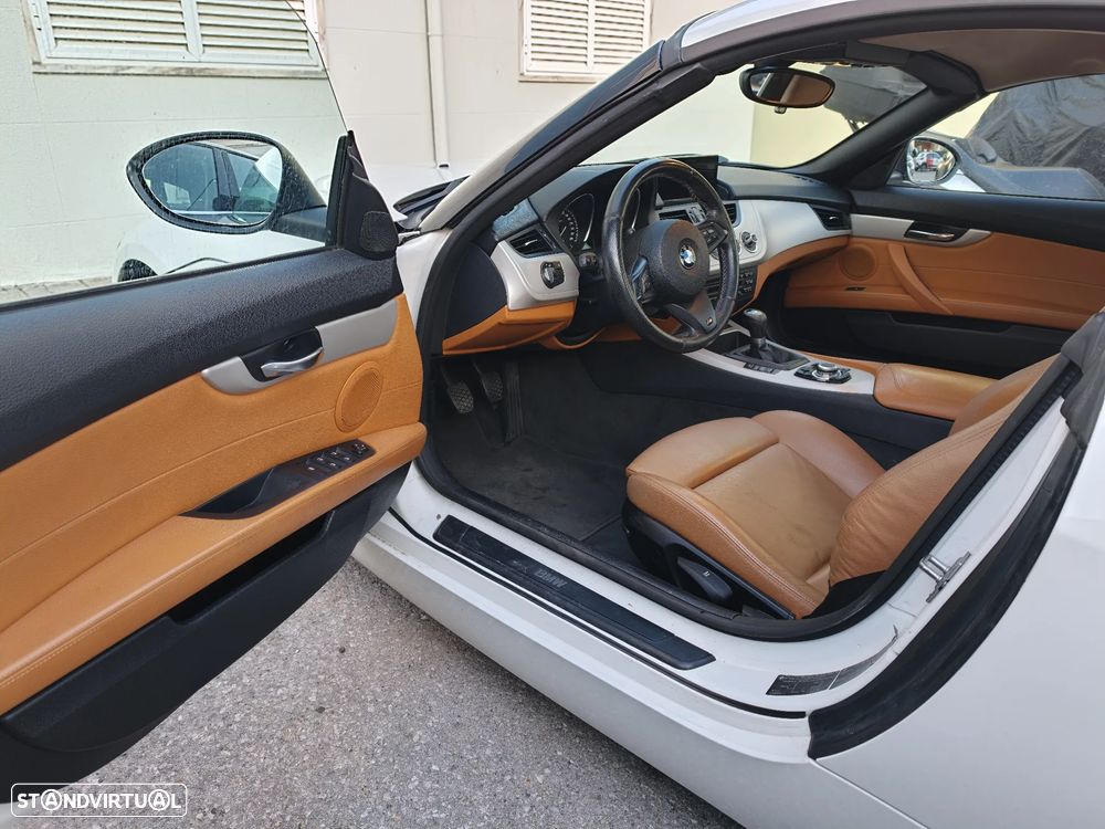 BMW Z4 sDrive23i - 16